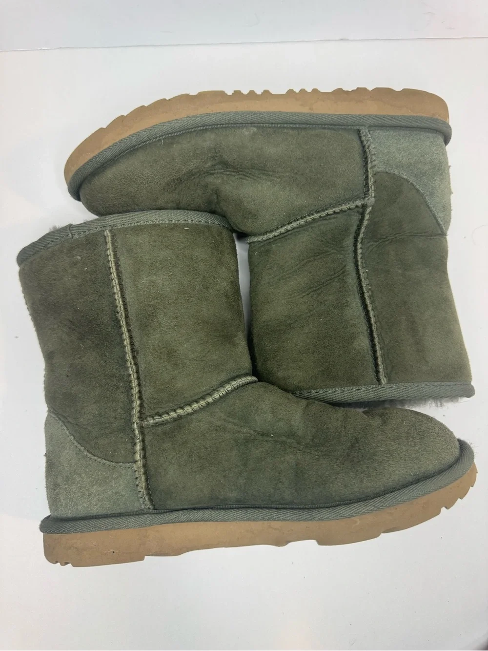 UGG Australia Classic Olive Short Boots Size 3